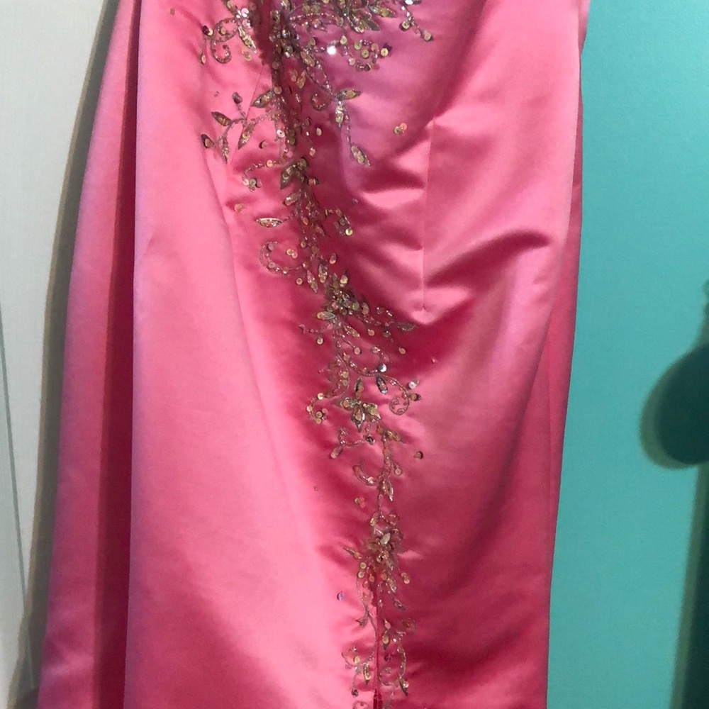 Gorgeous prom dress - Picture 6 of 8
